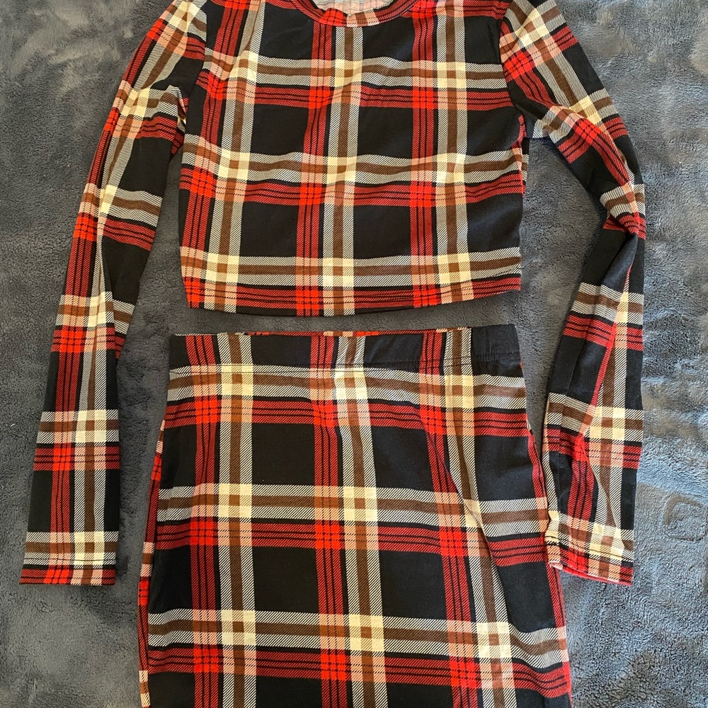 SHEIN Red and Black Plaid Set
